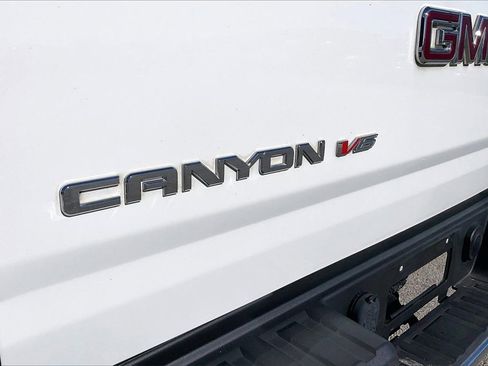 Used 2018 GMC Canyon SLT w/ Driver Alert Package image 21