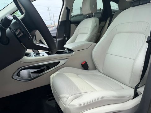 Used 2023 Jaguar F-PACE S AWD/4WD image 31