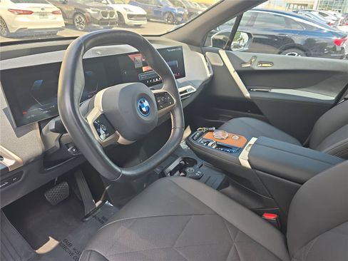 Used 2024 BMW iX xDrive50 w/ Premium Package AWD/4WD image 17