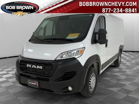 Used 2025 RAM ProMaster 2500 w/ Convenience Group FWD image 1