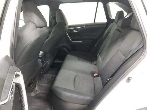 Used 2022 Toyota RAV4 SE w/ Convenience Package AWD/4WD image 27