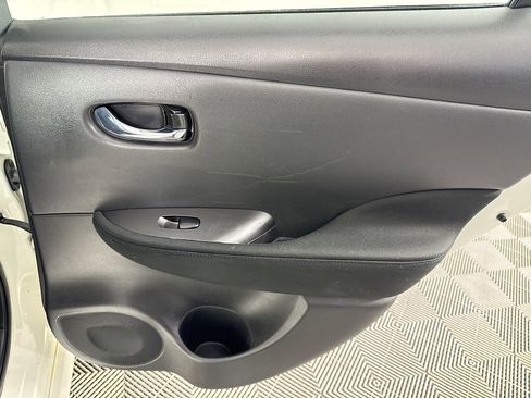 Used 2023 Nissan Leaf S image 27