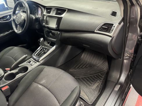 Used 2019 Nissan Sentra SR FWD image 13