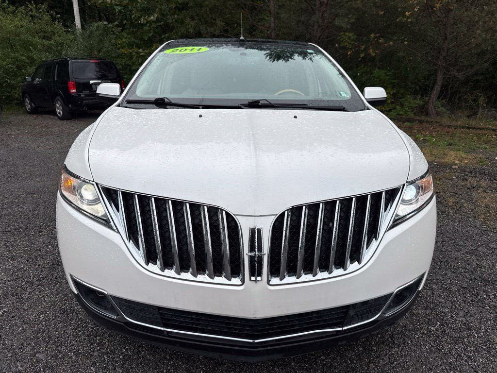 Used 2011 Lincoln MKX AWD w/ 101A Rapid Spec Order Code image 2