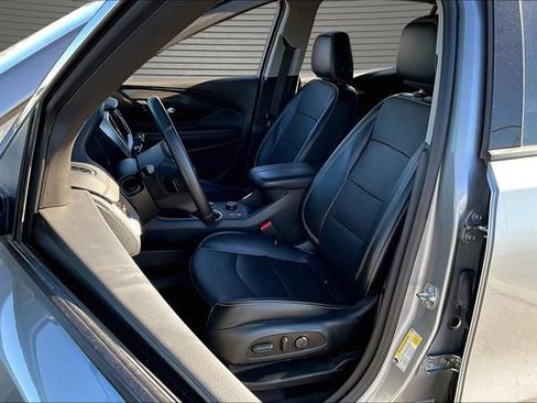Used 2023 GMC Terrain SLT AWD/4WD image 21