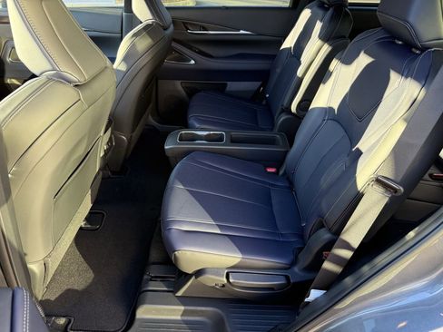 New 2026 INFINITI QX60 Sport image 11