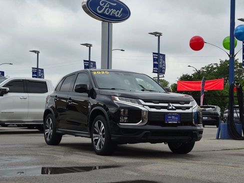 Used 2025 Mitsubishi Outlander Sport AWD image 2