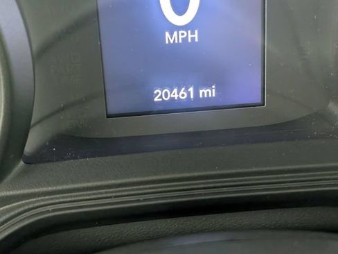 Used 2024 Jeep Gladiator Sport AWD/4WD image 16