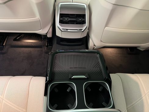 New 2026 BMW 760i xDrive w/ Executive Package image 35