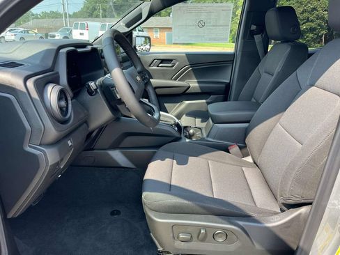 New 2026 Chevrolet Colorado W/T w/ WT Custom Package RWD image 10