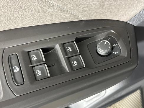 Used 2022 Volkswagen Atlas SEL AWD/4WD image 34