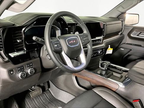 Certified 2025 GMC Sierra 1500 SLT w/ SLT Premium Plus Package image 18