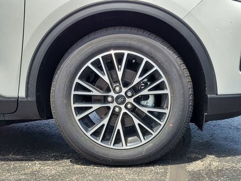 New 2026 Ford Escape SE FWD image 9