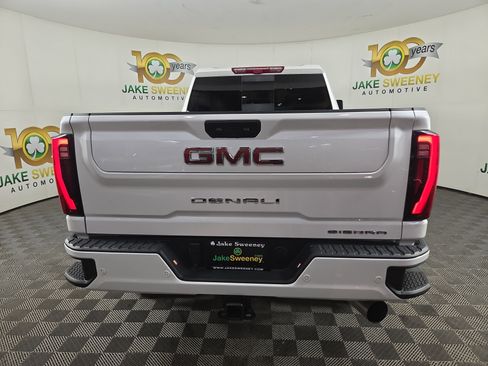 Used 2024 GMC Sierra 2500 Denali w/ Denali Reserve Package AWD/4WD image 9