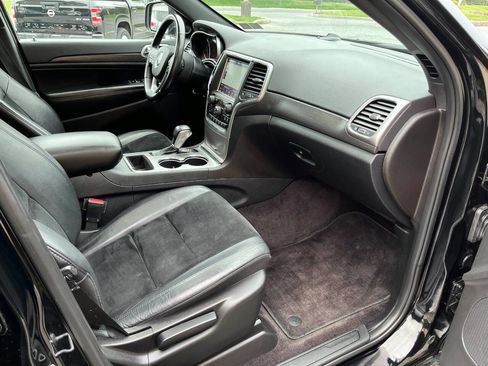 Used 2018 Jeep Grand Cherokee Altitude image 8