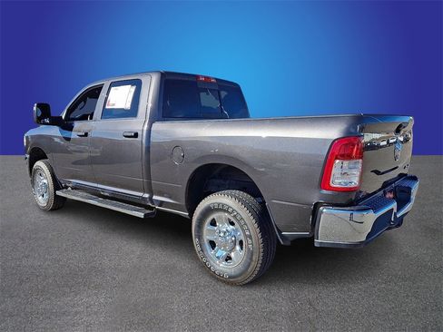 Used 2024 RAM 2500 Tradesman w/ Chrome Appearance Group image 6