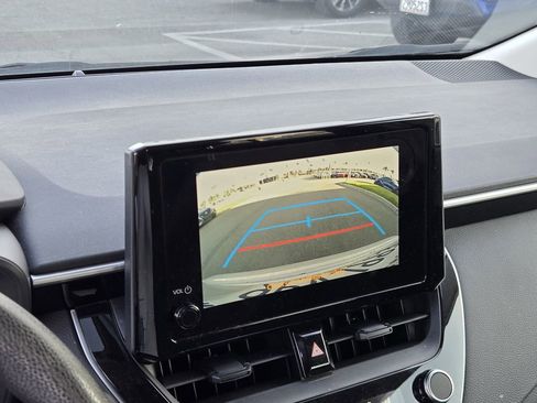 Certified 2025 Toyota Corolla LE image 8