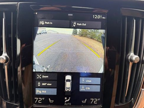 Used 2018 Volvo S90 T8 Inscription w/ Convenience Package image 10