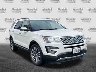 Used 2017 Ford Explorer Platinum video 2