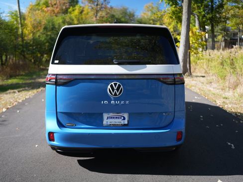 New 2025 Volkswagen ID. Buzz Pro S Plus AWD/4WD image 6