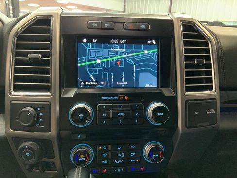 Used 2016 Ford F150 Platinum w/ Equipment Group 701A Luxury AWD/4WD image 23