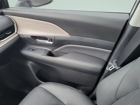 Certified 2024 Toyota Grand Highlander AWD image 16