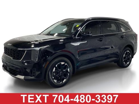 Used 2025 Kia Sorento S w/ Panoramic Sunroof Package FWD image 1