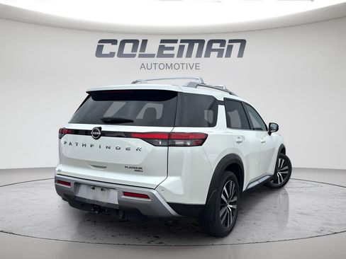 Used 2023 Nissan Pathfinder Platinum image 4