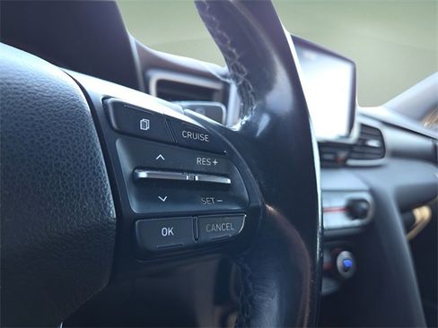 Used 2019 Hyundai Veloster 2.0 Premium image 22