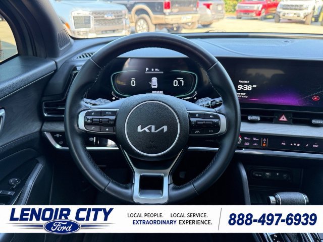 Used 2023 Kia Sportage X-Line w/ X-Line Premium Package AWD/4WD image 16