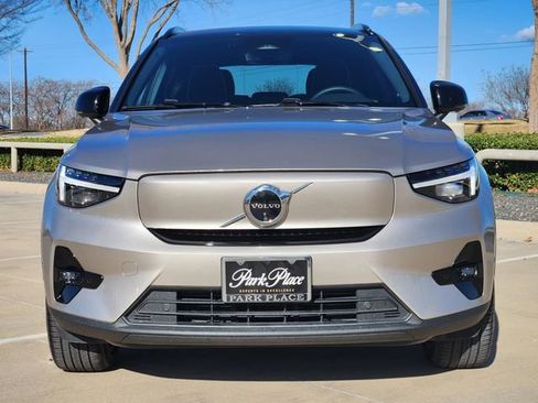 Used 2024 Volvo XC40 Recharge Plus w/ Protection Package Premier image 11