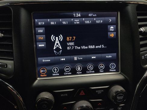 Used 2018 Jeep Grand Cherokee Limited image 25