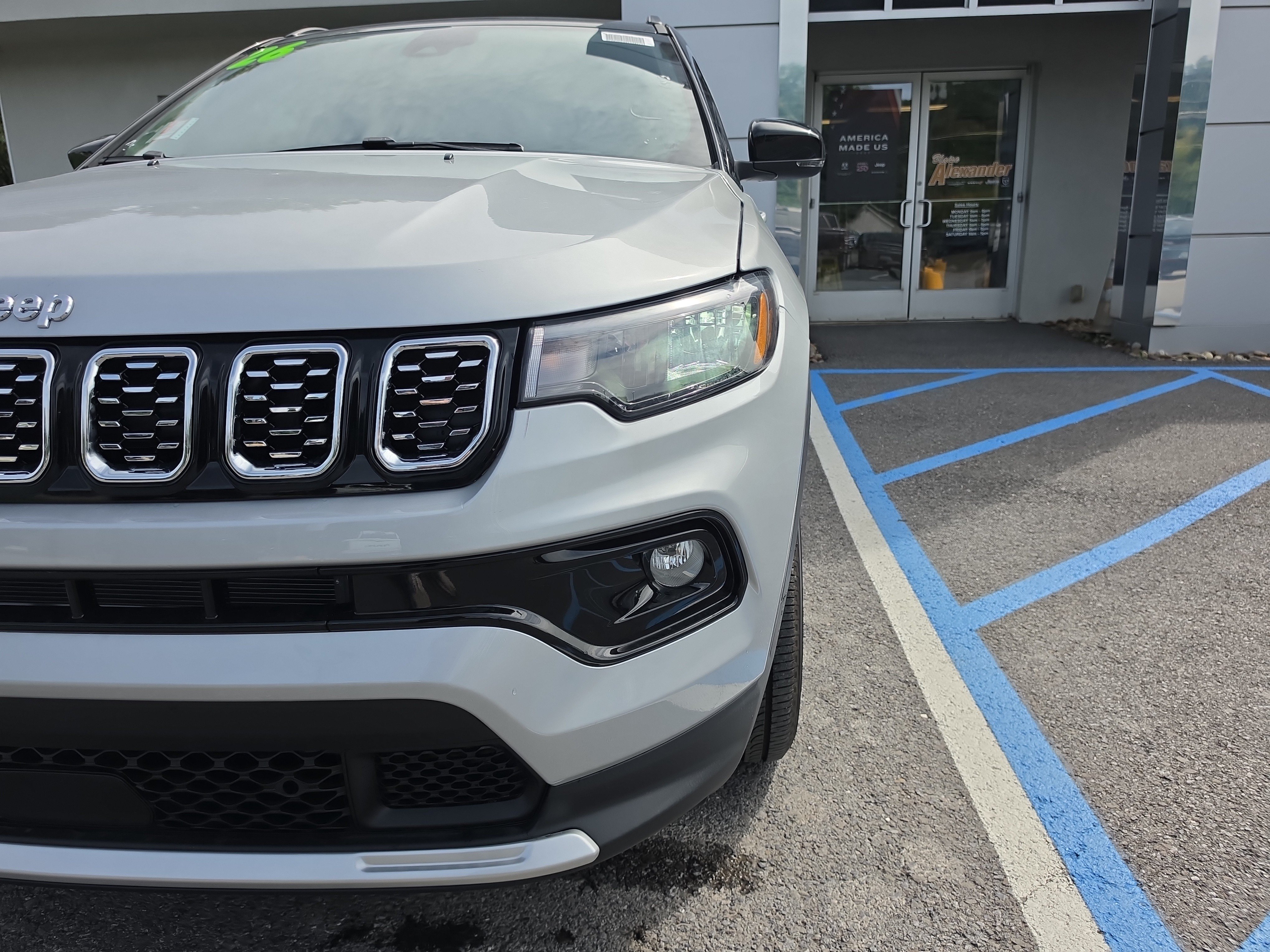 New 2026 Jeep Compass Limited AWD/4WD image 10