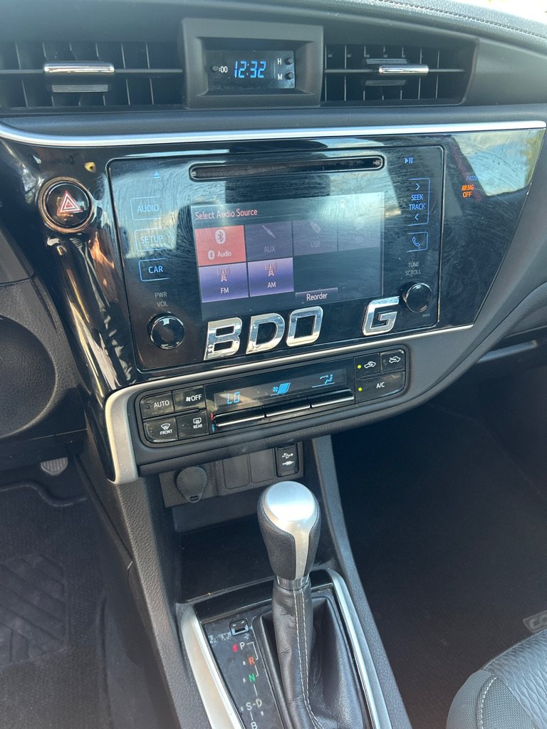 Used 2019 Toyota Corolla LE FWD image 11