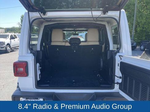 Certified 2019 Jeep Wrangler Unlimited Sahara AWD/4WD image 19