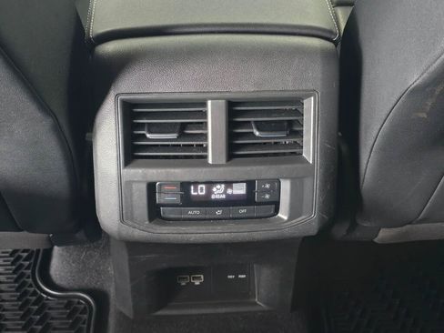 Used 2021 Volkswagen Atlas SE w/ Towing Package AWD/4WD image 35