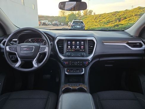 Used 2022 GMC Acadia SLE w/ Driver Convenience Package image 12