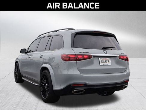 Used 2024 Mercedes-Benz GLS 580 4MATIC image 8