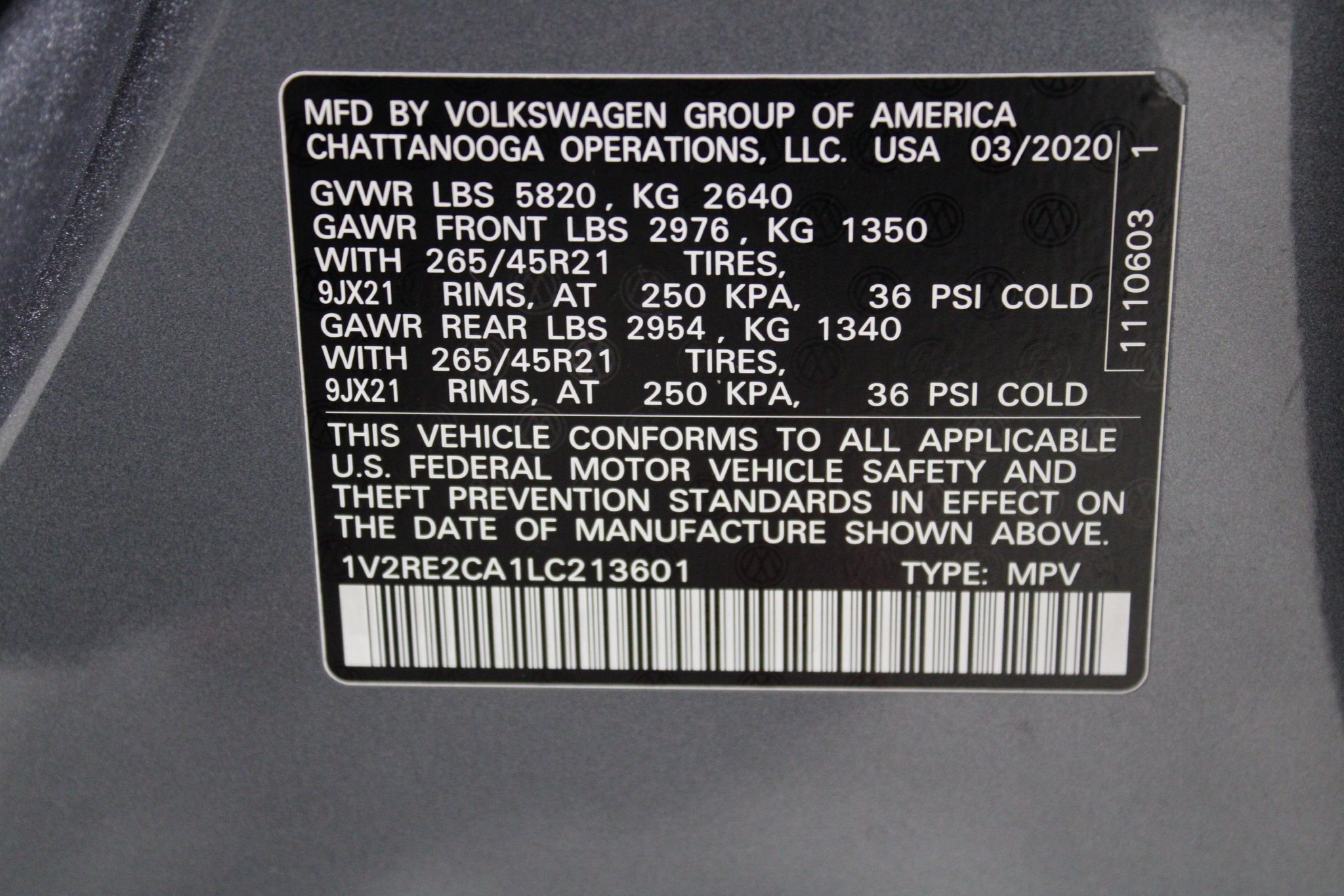 Used 2020 Volkswagen Atlas Cross Sport SEL R-Line AWD/4WD image 46