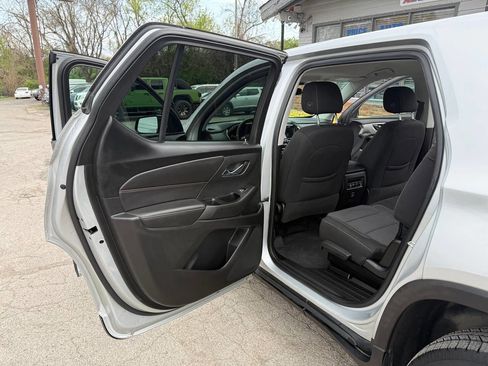 Used 2020 Chevrolet Traverse LS w/ LPO, Floor Liner Package image 11