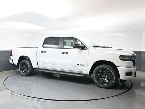 New 2026 RAM 1500 Express AWD/4WD image 3
