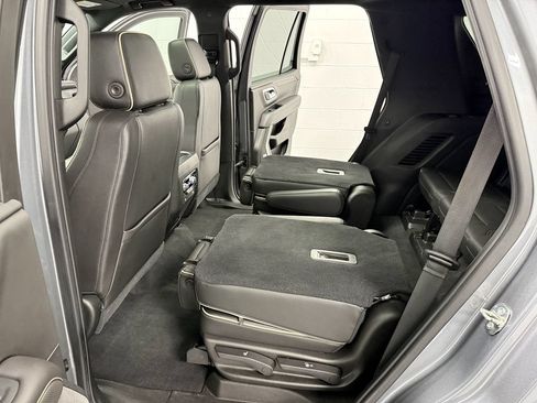 Used 2021 GMC Yukon SLT w/ SLT Luxury Plus Package AWD/4WD image 15