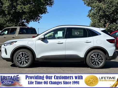 New 2025 Ford Escape SE w/ Class II Trailer Tow Package image 7