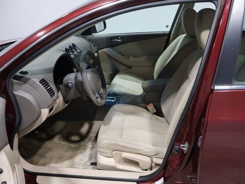 Used 2011 Nissan Altima 2.5 S image 9