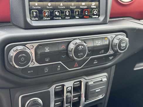 Used 2021 Jeep Wrangler Unlimited Rubicon AWD/4WD image 12