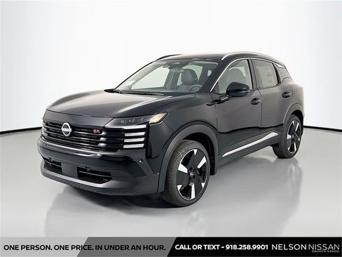 New 2025 Nissan Kicks SR w/ SR Premium Package image 1