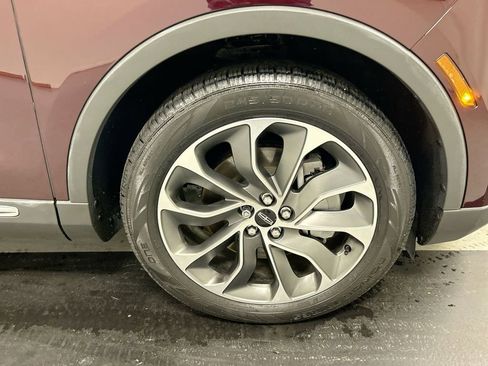 Used 2022 Lincoln Nautilus Reserve w/ Luxury Package image 8