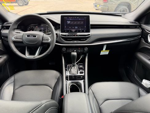 New 2025 Jeep Compass Limited w/ Sun & Sound Group image 19