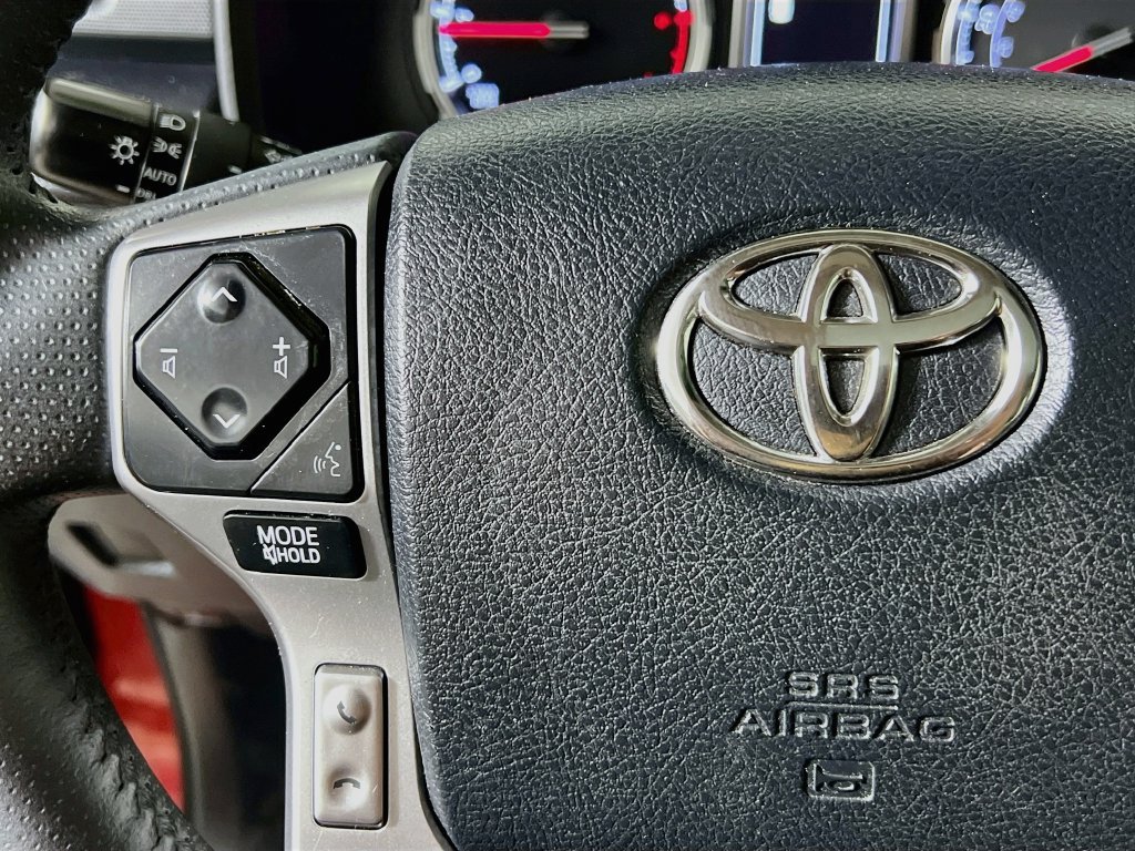 Used 2022 Toyota 4Runner Limited AWD/4WD image 16