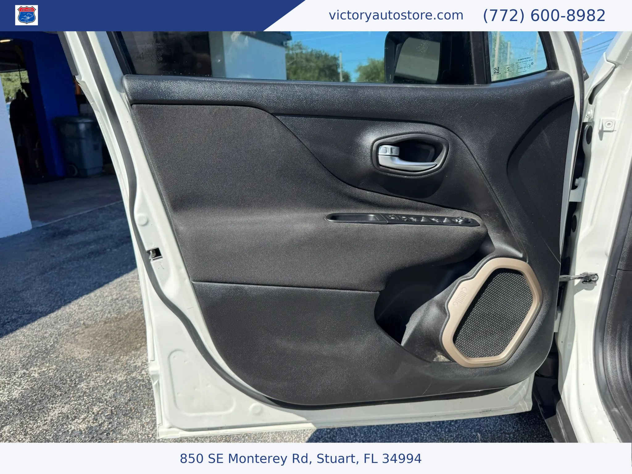 Used 2017 Jeep Renegade Sport w/ Power & Air Group FWD image 18